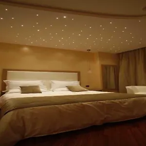 https://villa-esperia.taorminaitalyhotels.com
